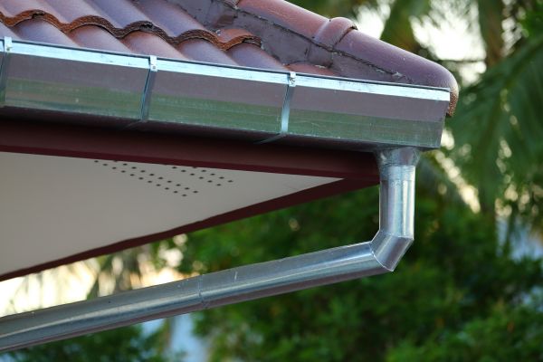 Professional Metal Gutter Repair
